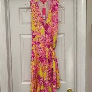((SOLD)))LILLY PULITZER FOLLY FLORAL WRAP SIZE LARGE!!!!!